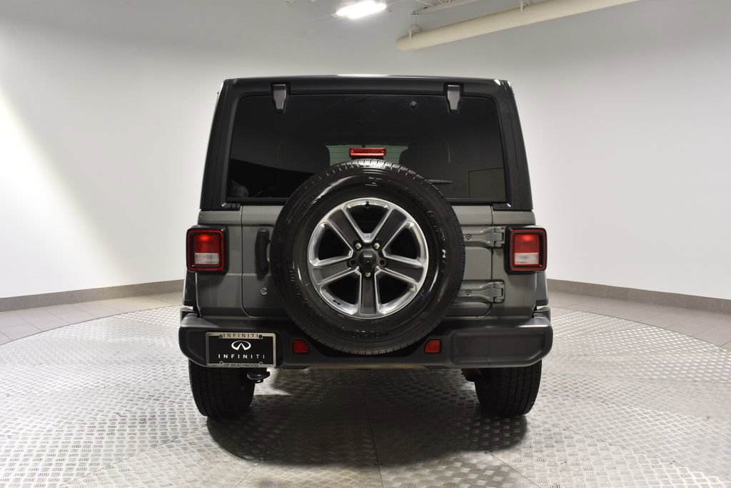 Used 2018 Jeep Wrangler Unlimited Sahara w/ Cold Weather Group image 4