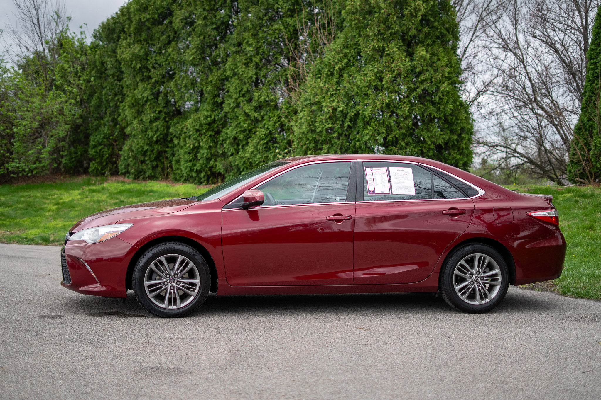 Used 2016 Toyota Camry SE FWD image 8