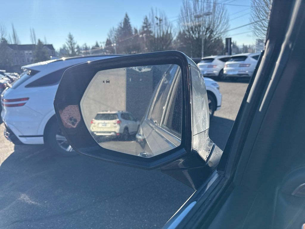 Used 2024 Chevrolet Suburban High Country image 37