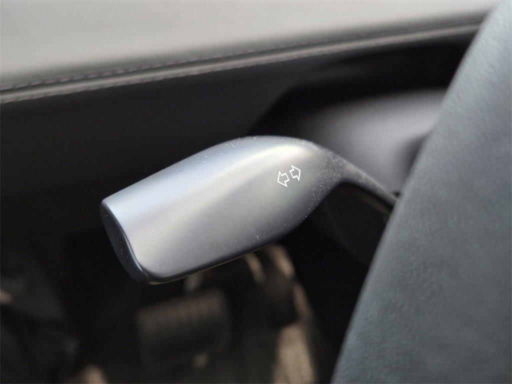 Used 2026 Tesla Model Y Long Range image 24