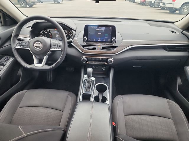 Used 2024 Nissan Altima 2.5 SV image 17