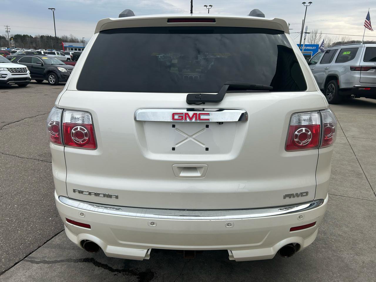 Used 2011 GMC Acadia Denali image 6