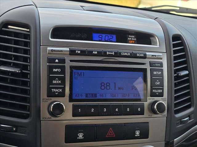 Used 2011 Hyundai Santa Fe GLS image 5