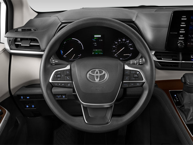 Used 2025 Toyota Sienna XSE AWD/4WD image 8