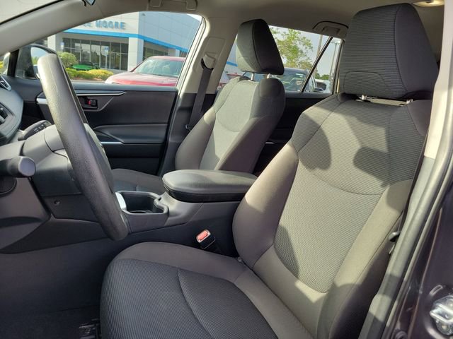 Used 2024 Toyota RAV4 LE AWD/4WD image 14
