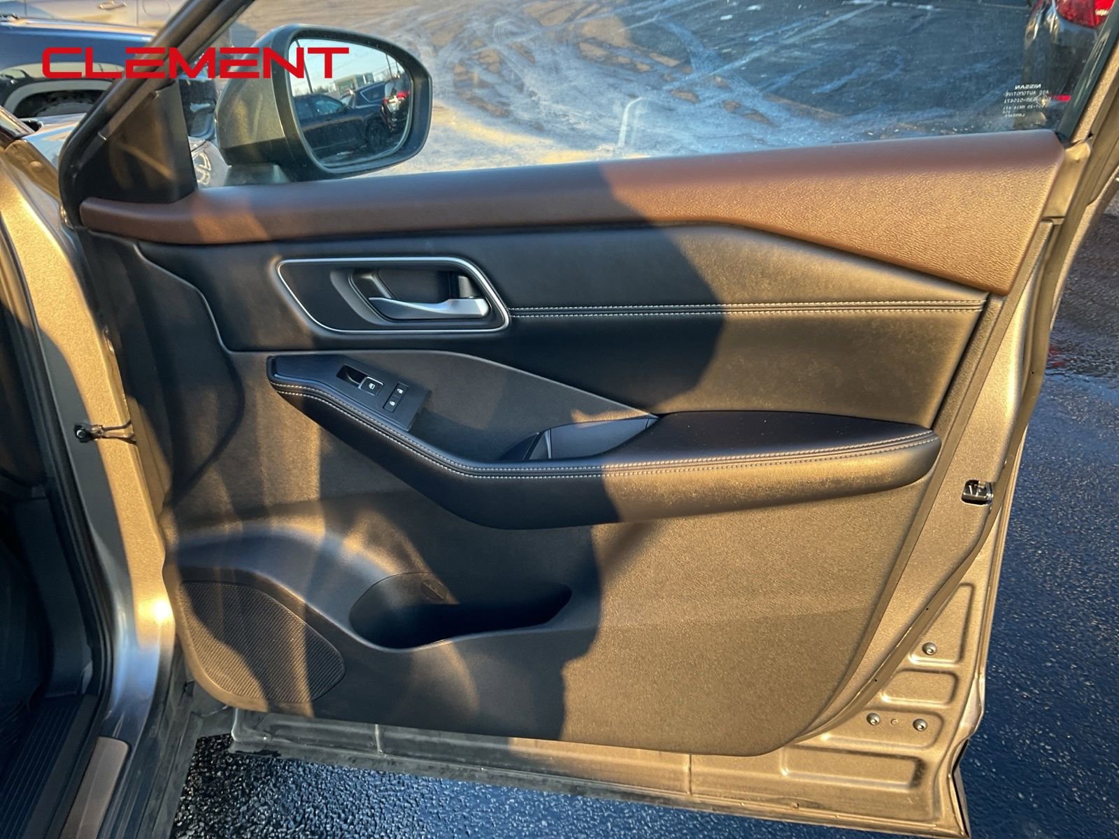 Used 2021 Nissan Rogue Platinum image 43