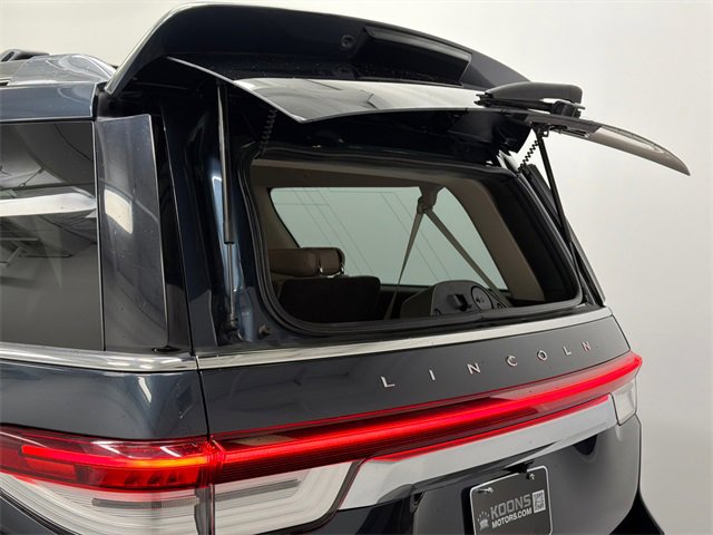 Used 2022 Lincoln Navigator L Reserve image 8