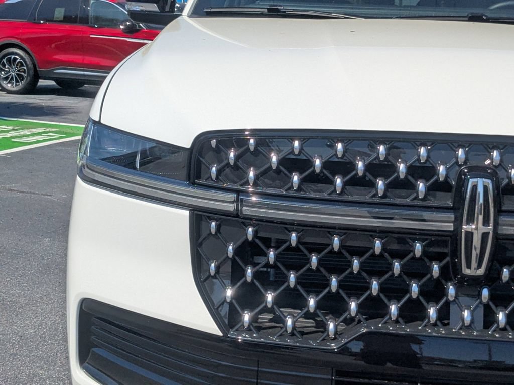 New 2026 Lincoln Navigator Black Label AWD/4WD image 10