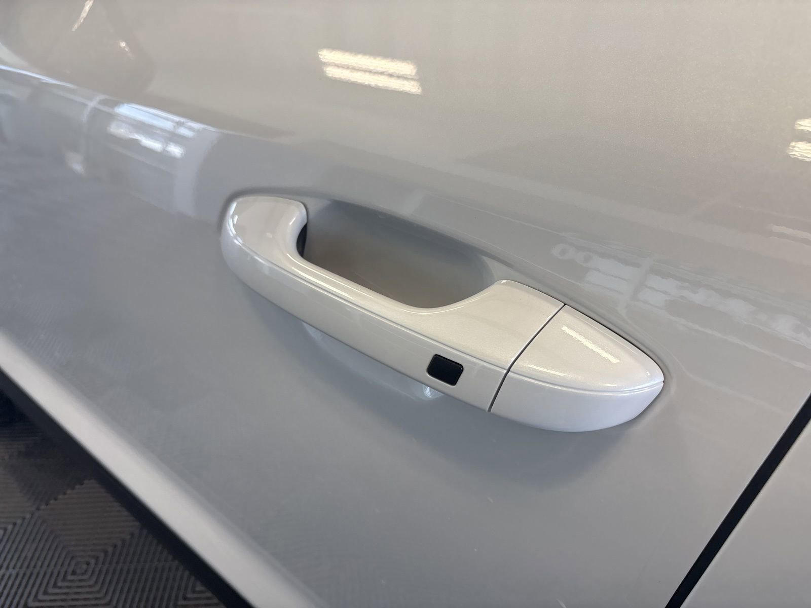 New 2025 Kia Niro EX image 10