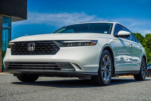 Used 2023 Honda Accord EX image 8