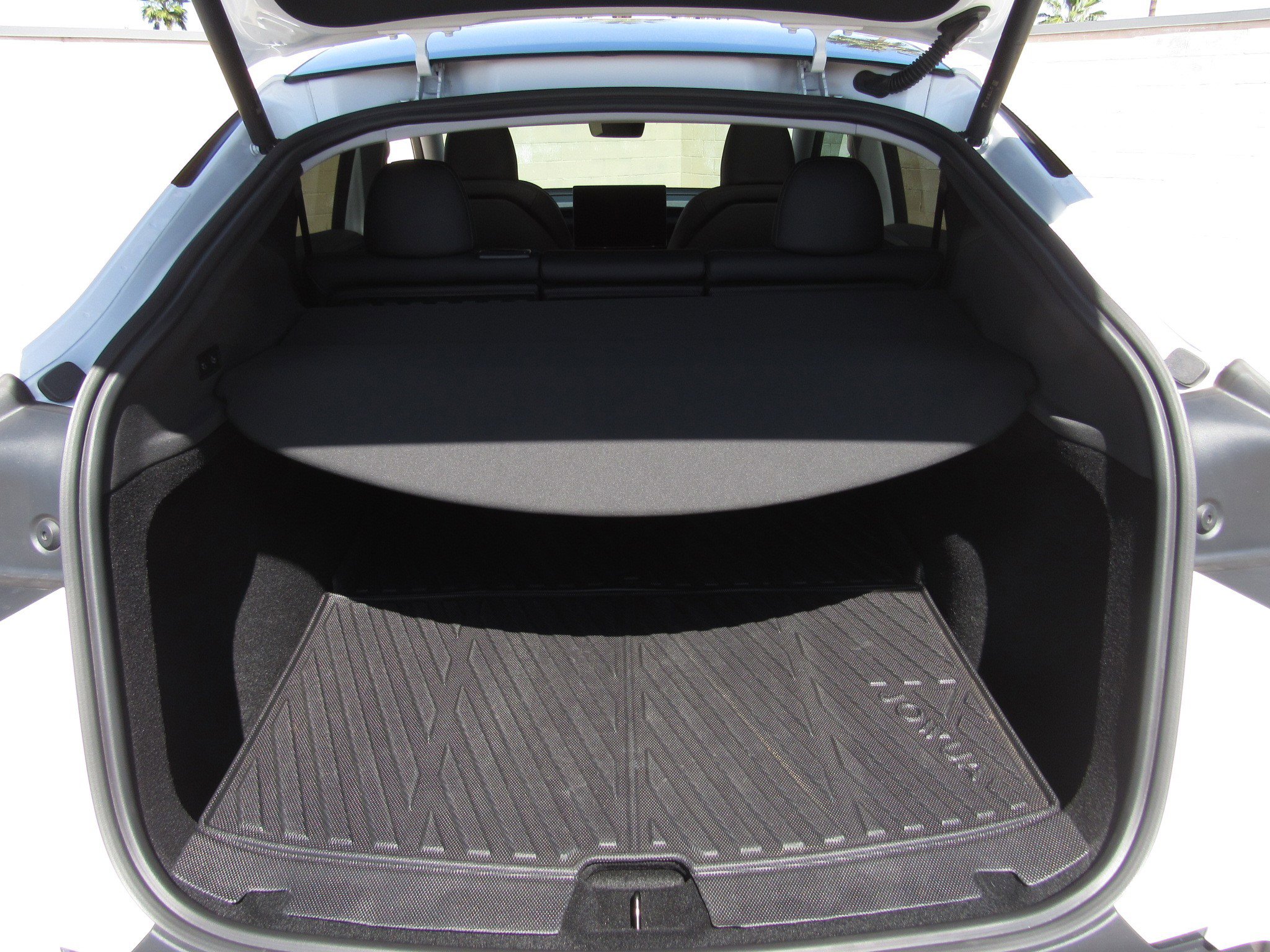 Used 2026 Tesla Model Y Premium image 12