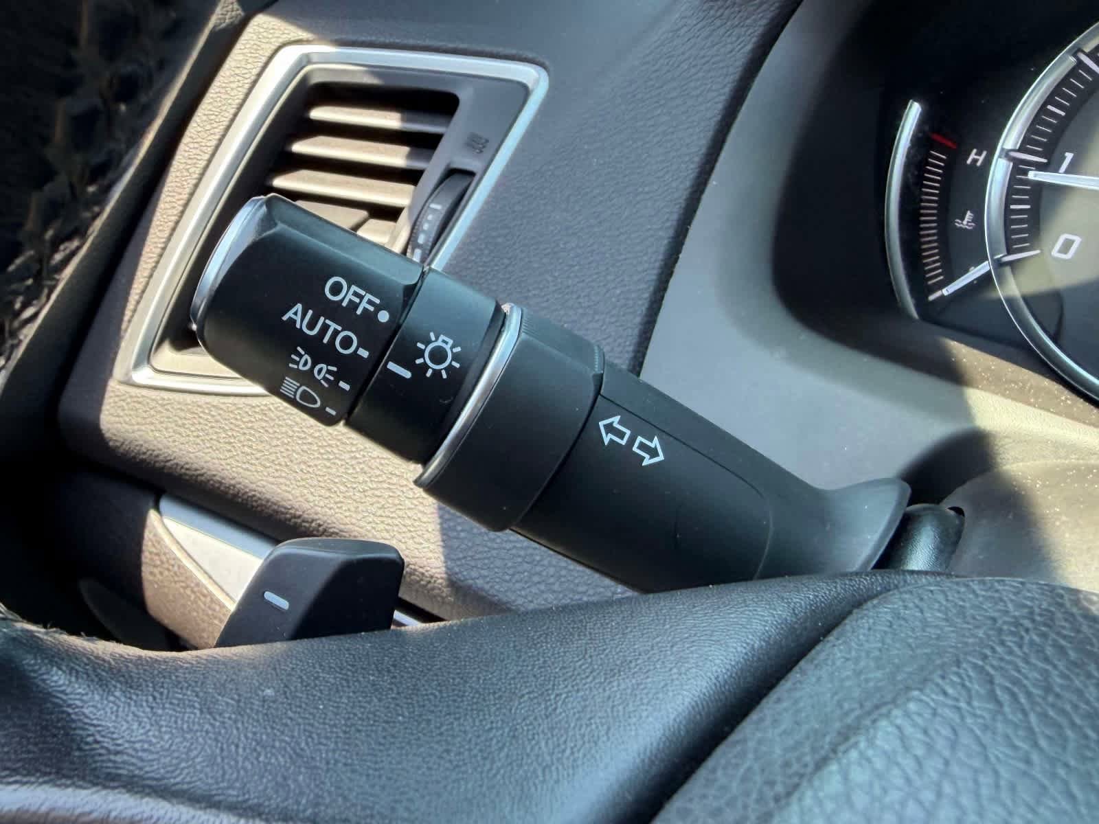 Used 2016 Acura TLX w/ Technology Package FWD image 26