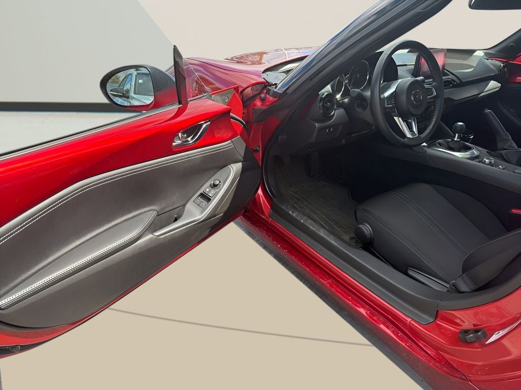 Used 2021 MAZDA MX-5 Miata Club image 12