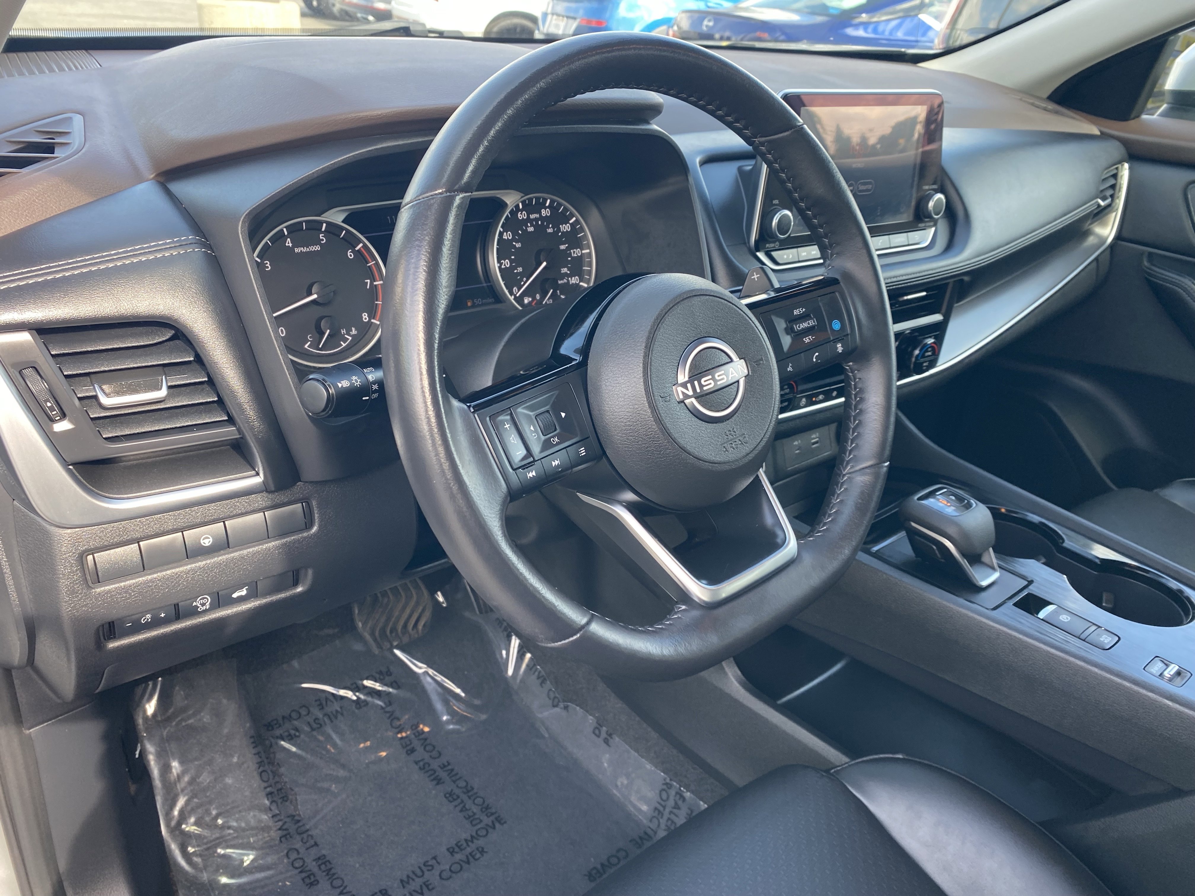 Used 2023 Nissan Rogue SV w/ SV Premium B Package image 16