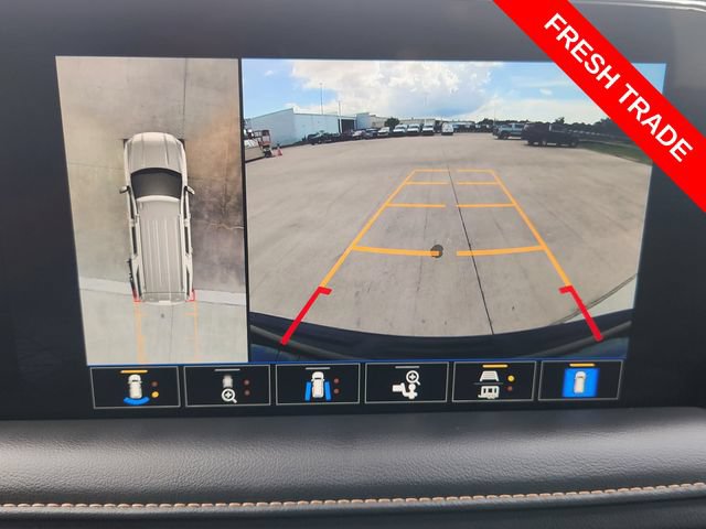 Used 2024 GMC Yukon AT4 w/ Technology Package AWD/4WD image 16