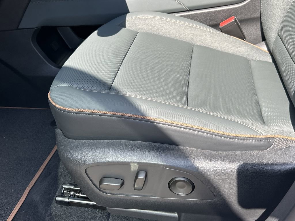 Certified 2024 GMC Acadia AT4 w/ Luxury Package image 22