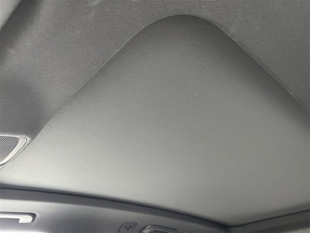 Used 2024 Audi SQ5 Premium w/ Convenience Package image 29