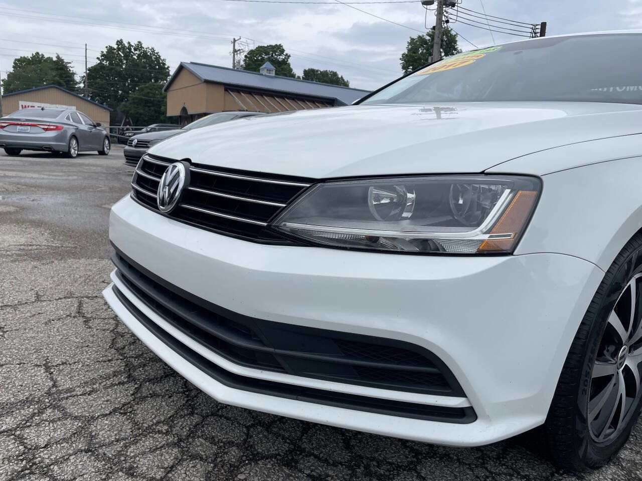 Used 2017 Volkswagen Jetta SE FWD image 10