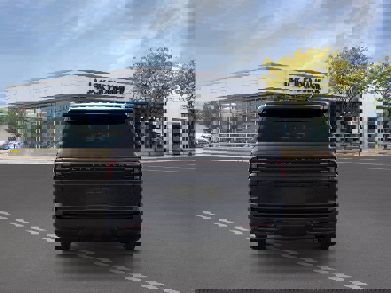 New 2026 Lincoln Navigator L Reserve w/ Jet Appearance Package image 5