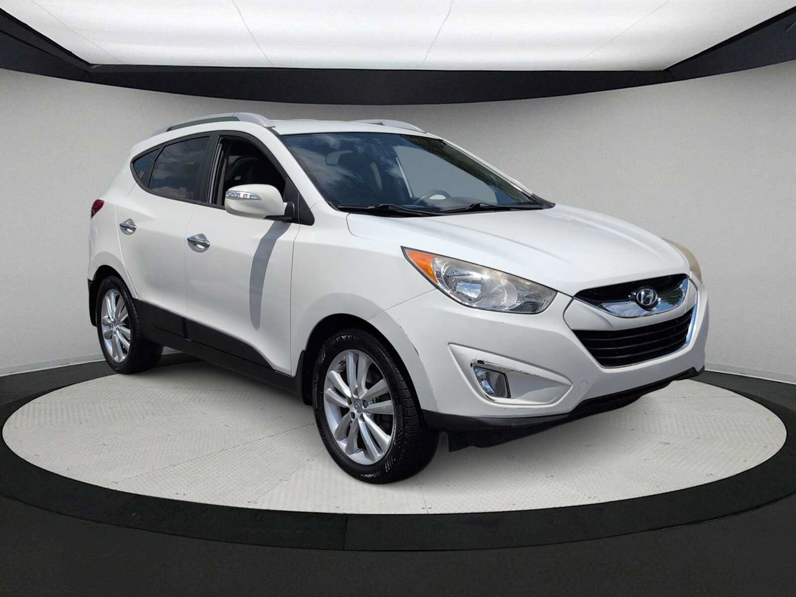 Used 2013 Hyundai Tucson Limited FWD image 2
