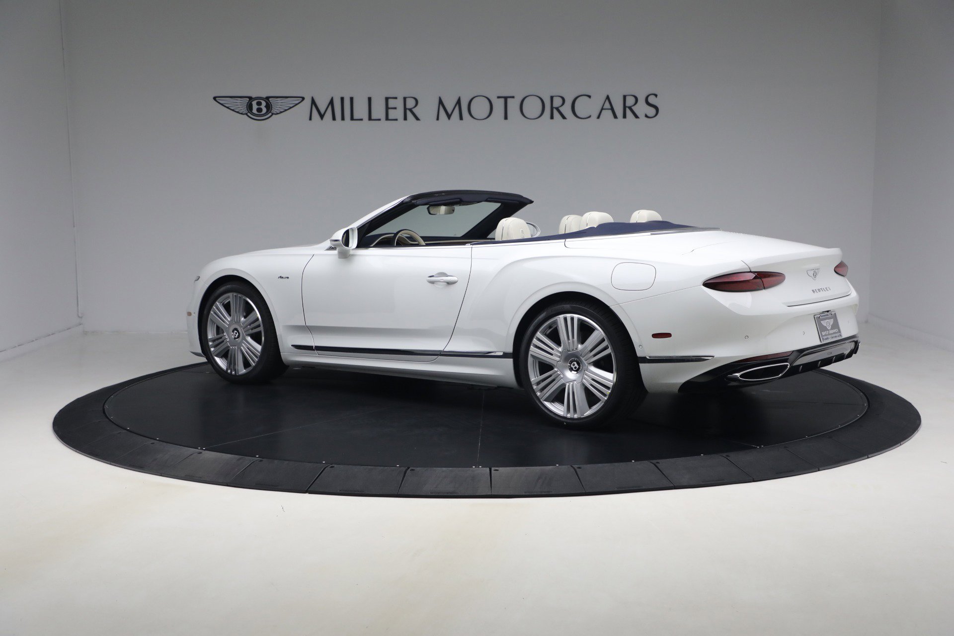 New 2026 Bentley Continental GTC AWD/4WD image 4