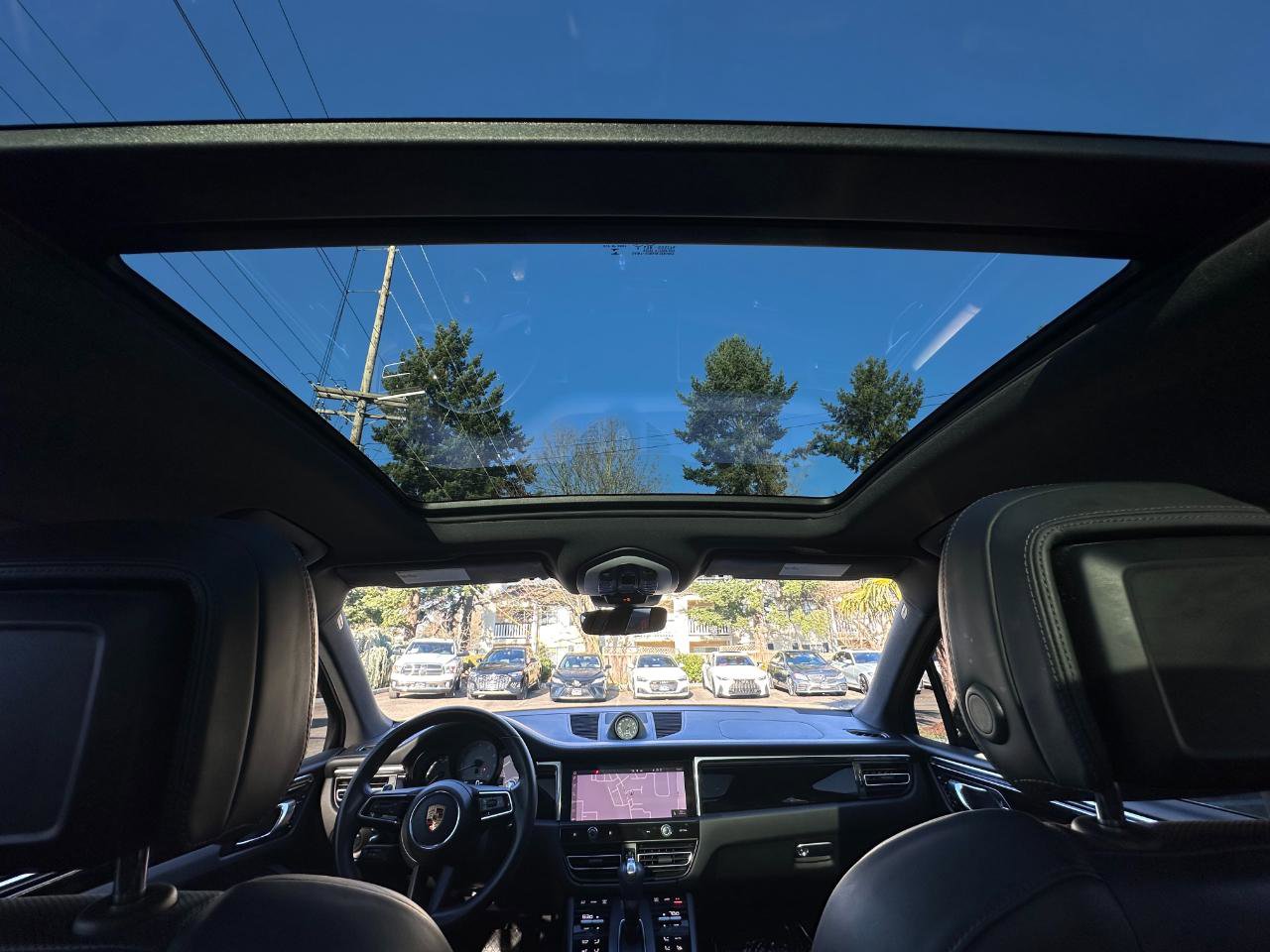 Used 2022 Porsche Macan S w/ Premium Package Plus image 11