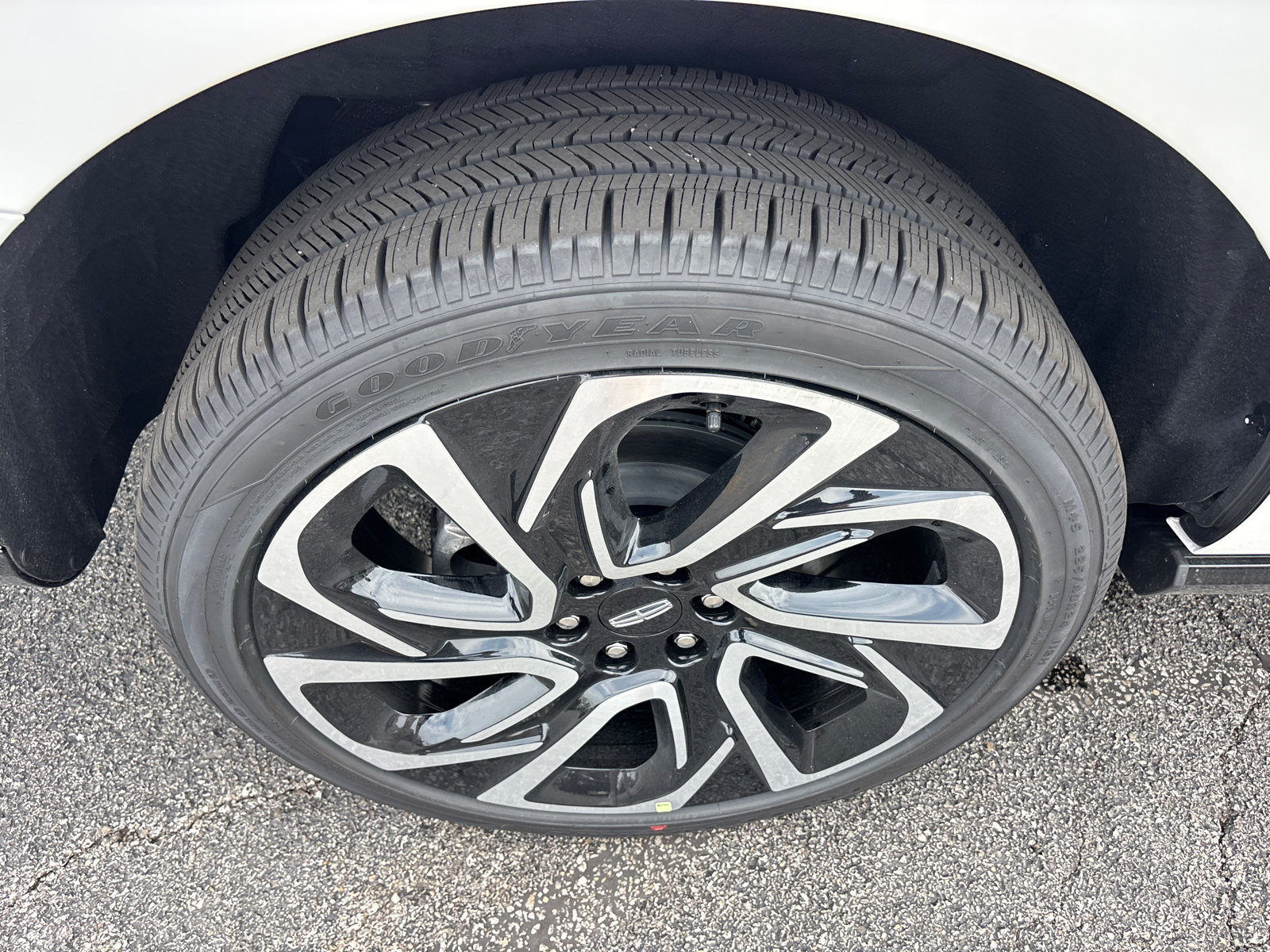 New 2026 Lincoln Navigator L Black Label AWD/4WD image 10
