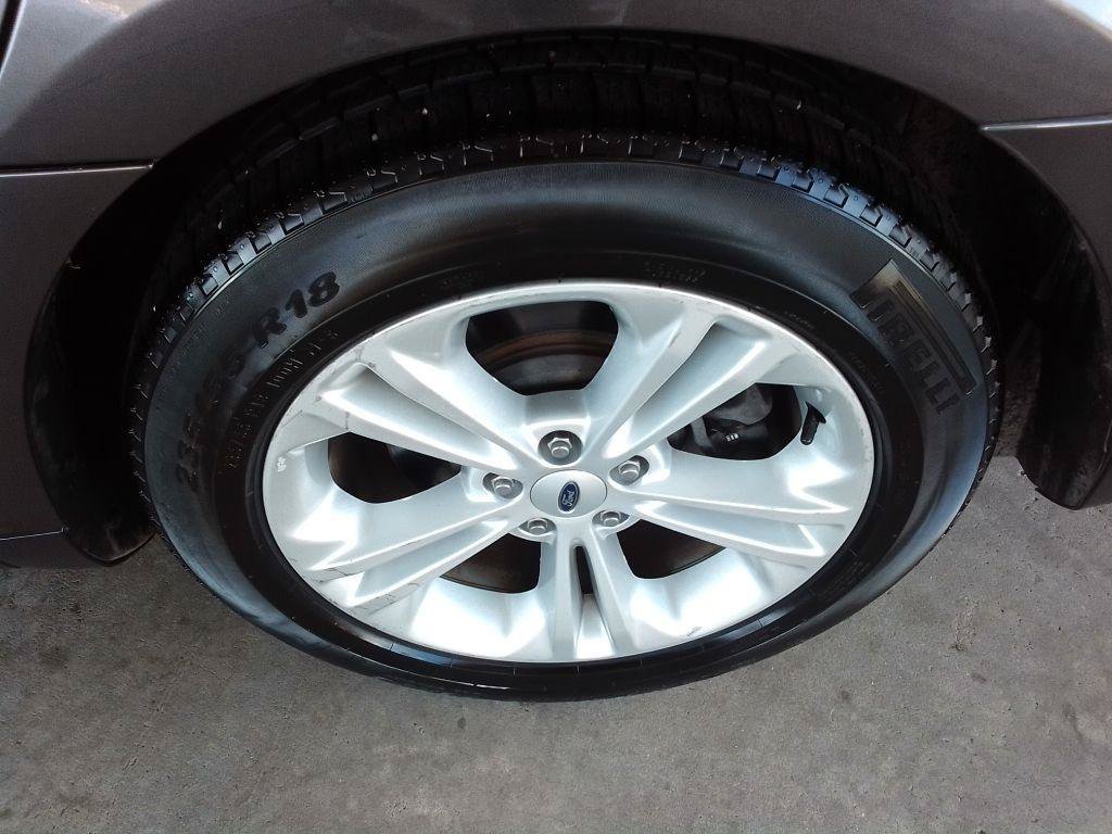 Used 2018 Ford Taurus SE FWD image 23