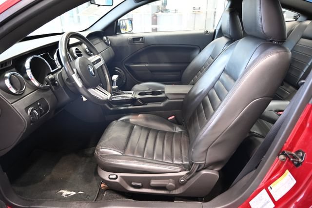 Used 2005 Ford Mustang GT Premium RWD image 10