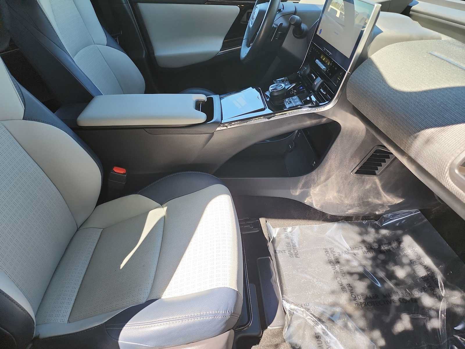 Used 2023 Subaru Solterra AWD image 23