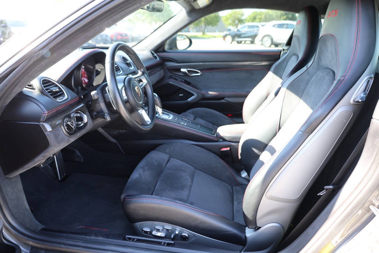 Used 2018 Porsche 718 Cayman GTS RWD image 13
