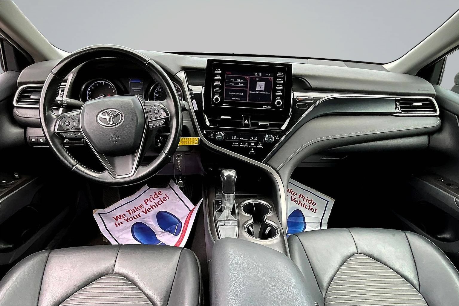 Used 2022 Toyota Camry SE FWD image 7
