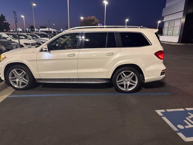 Used 2015 Mercedes-Benz GL 550 4MATIC image 1