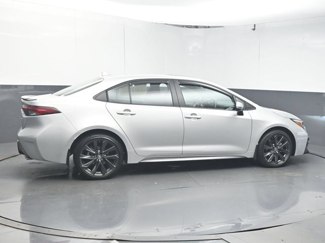 Used 2025 Toyota Corolla XSE FWD image 8
