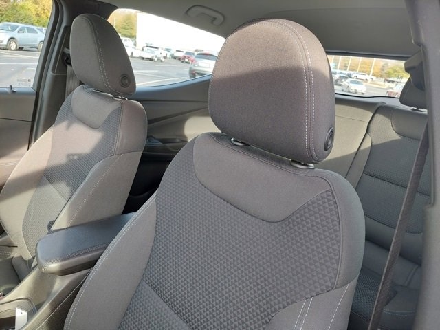 Used 2023 Chevrolet Bolt EUV LT w/ Driver Confidence Package image 6