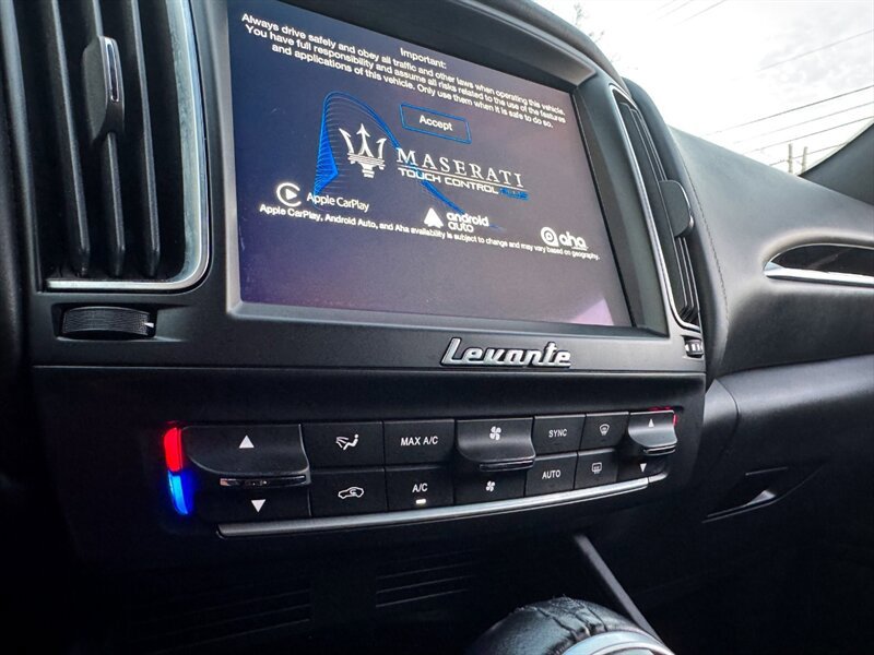 Used 2017 Maserati Levante S AWD/4WD image 24