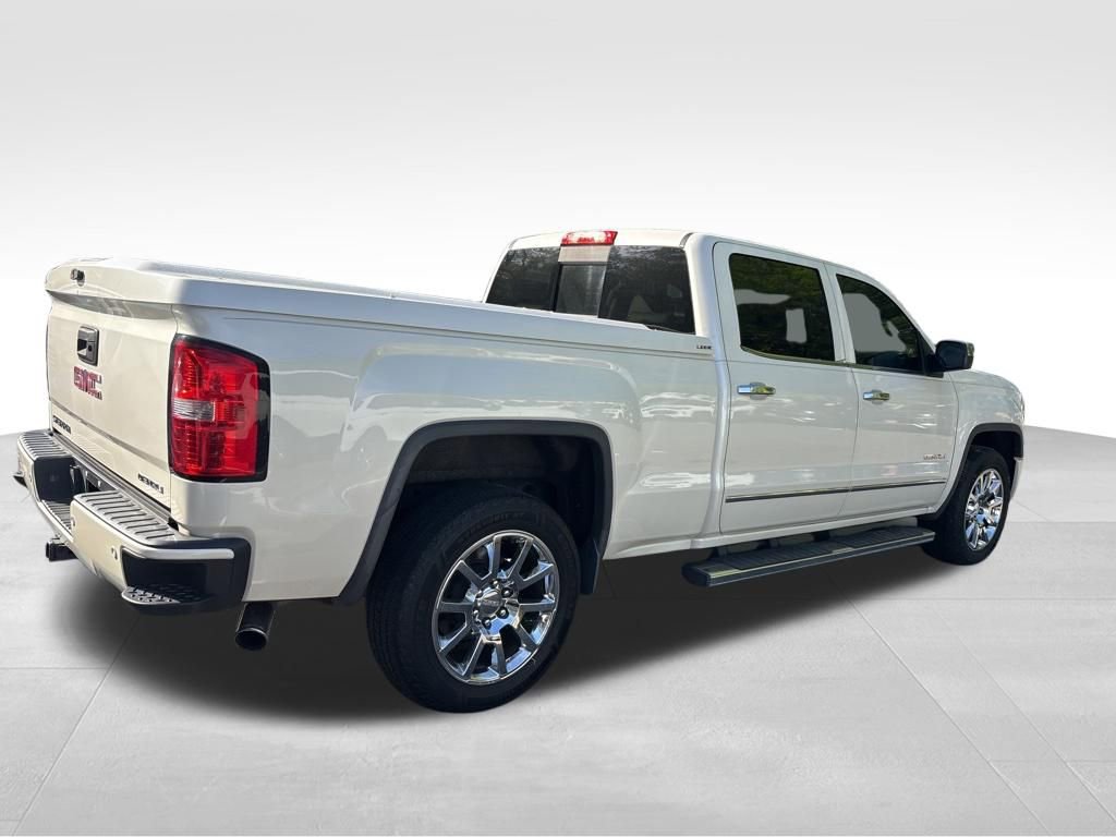 Used 2015 GMC Sierra 1500 Denali w/ Driver Alert Package image 14