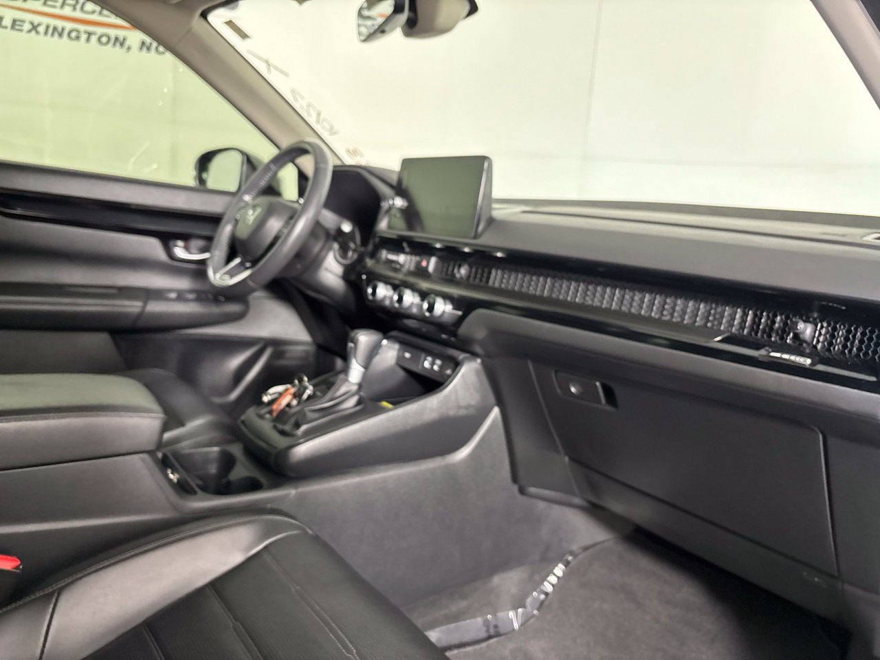 Used 2024 Honda CR-V EX-L image 32
