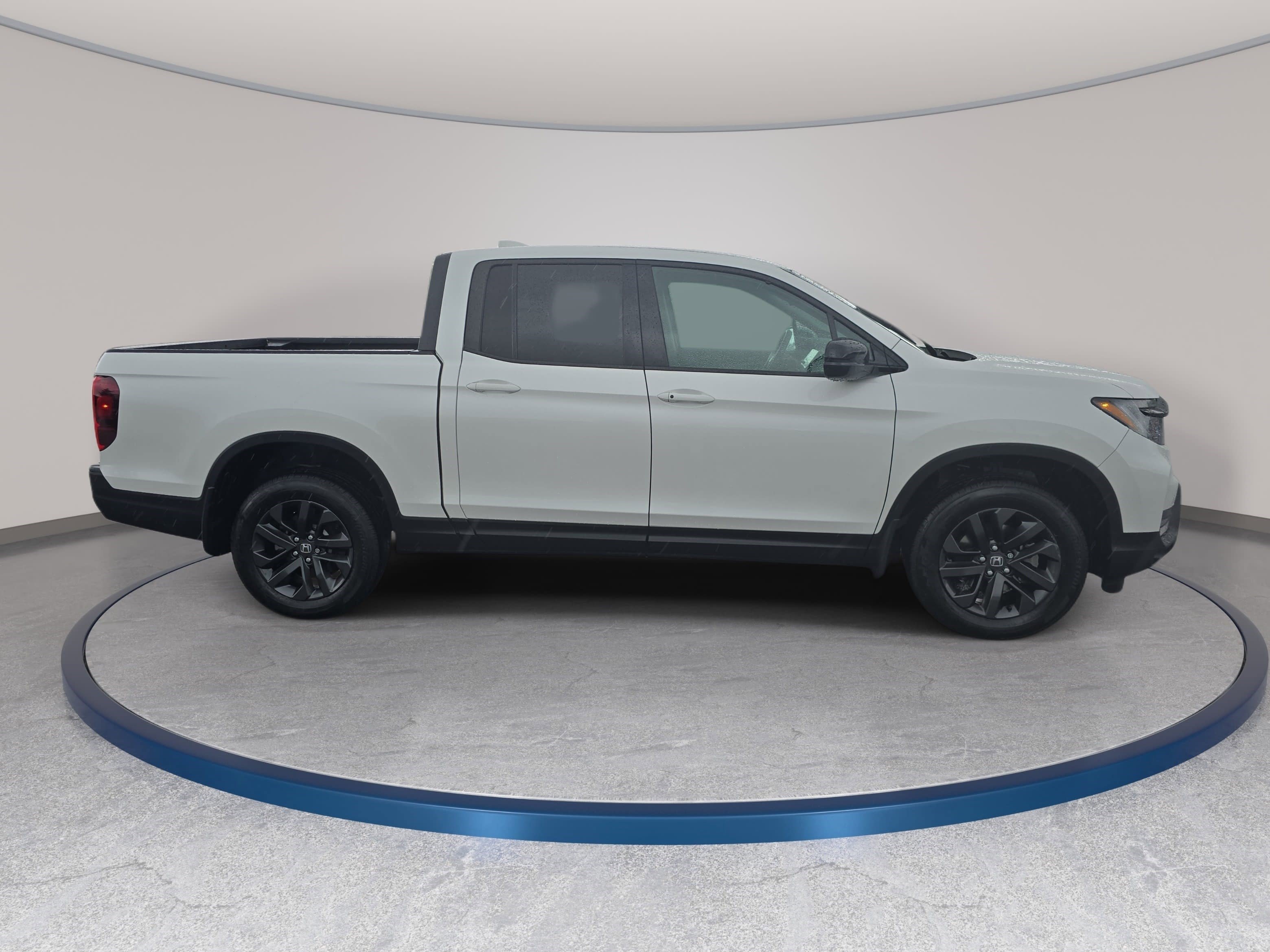 Used 2024 Honda Ridgeline Sport image 4