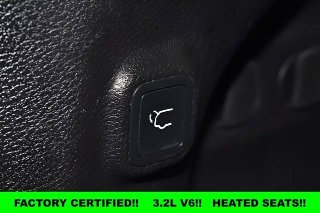 Used 2019 Jeep Cherokee Latitude Plus w/ Comfort/Convenience Group AWD/4WD image 20