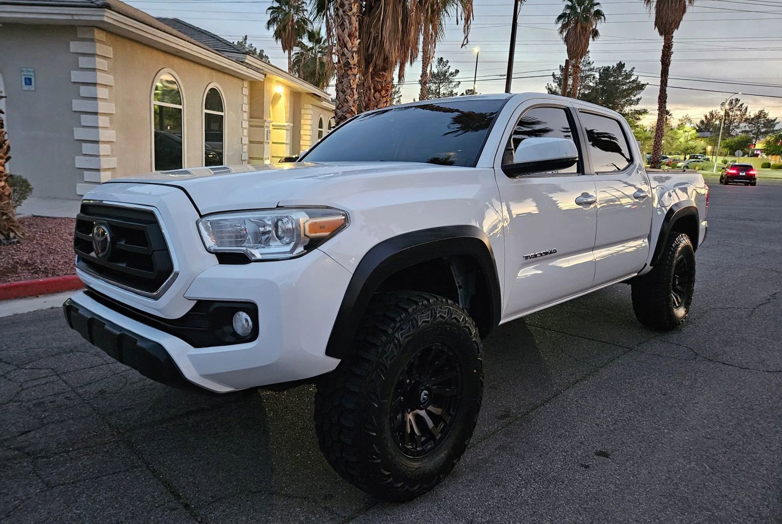 Used 2023 Toyota Tacoma SR5 image 3
