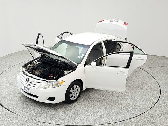 Used 2011 Toyota Camry LE FWD image 35