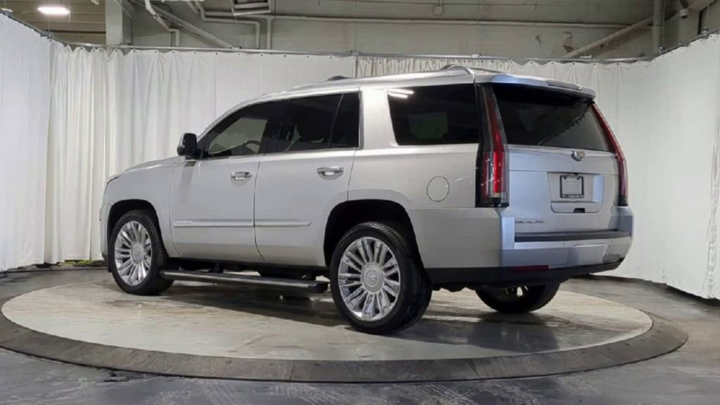Used 2015 Cadillac Escalade Platinum image 8