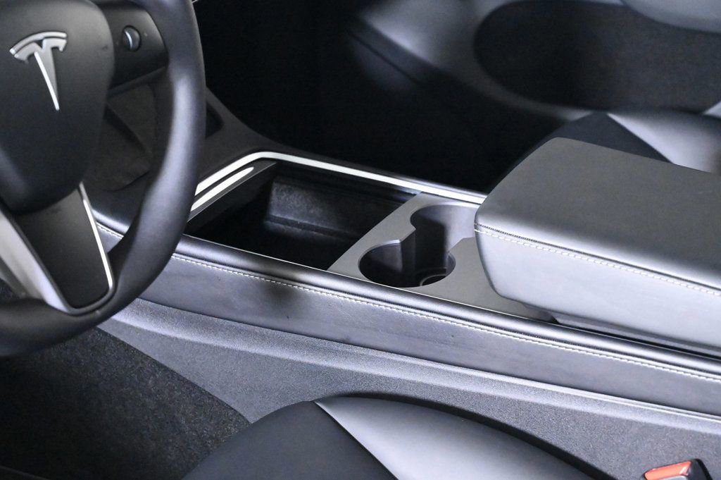 Used 2024 Tesla Model Y Performance image 18