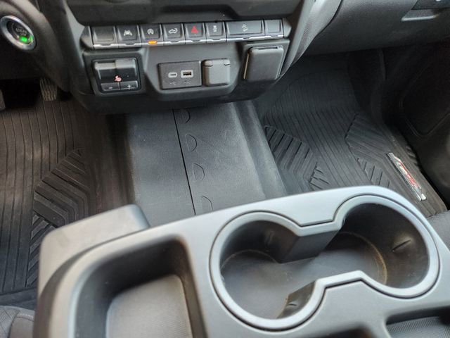 Used 2024 Chevrolet Silverado 1500 Custom Trail Boss image 17