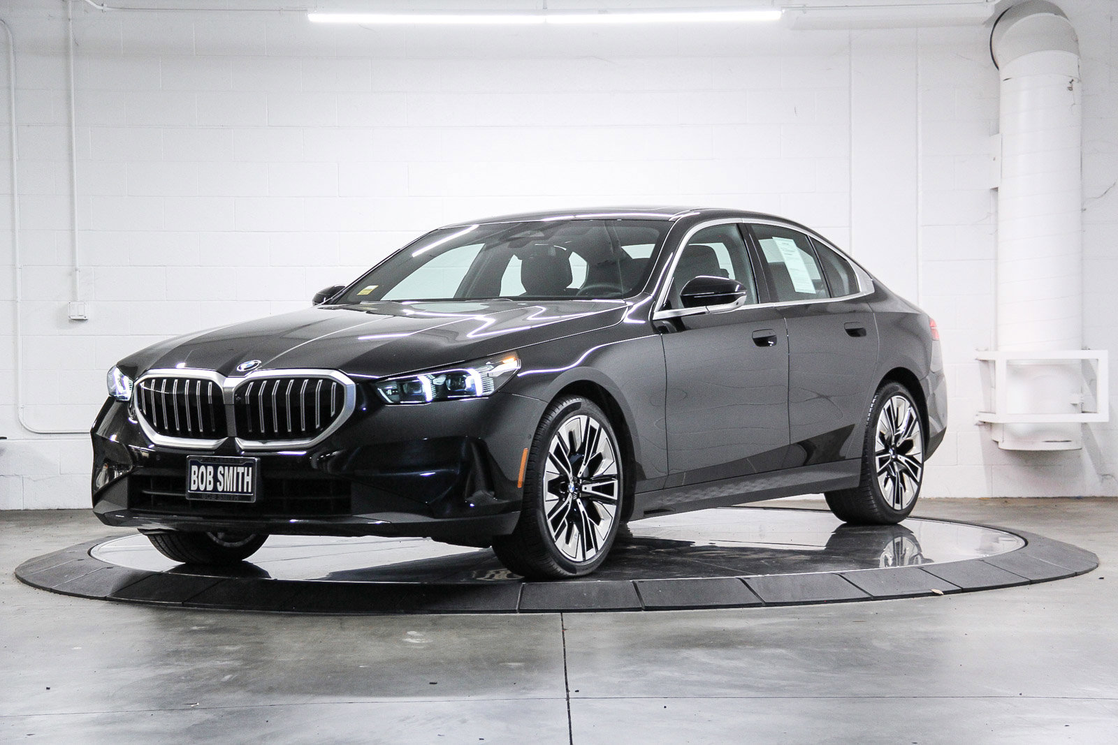 Used 2026 BMW 530i w/ Premium Package image 3