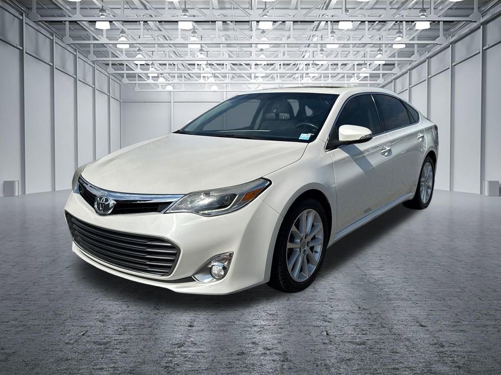 Used 2013 Toyota Avalon Limited image 3