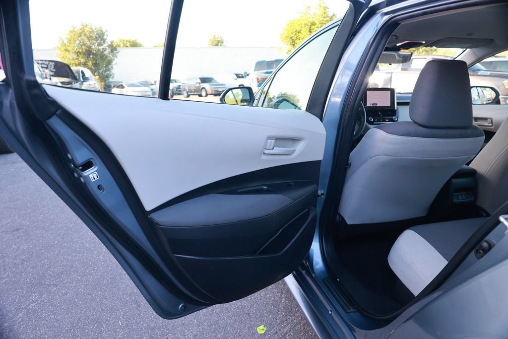 Used 2023 Toyota Corolla LE w/ Carpet Mat Package (TMS) FWD image 37