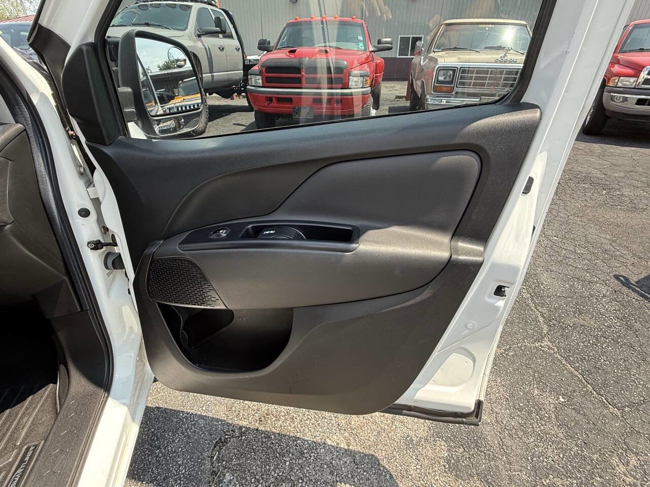 Used 2015 RAM ProMaster City Tradesman SLT w/ Rear Back-up Camera Group image 8