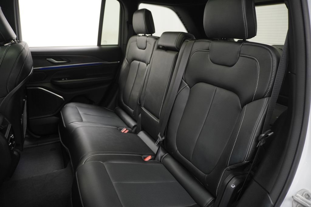 Certified 2023 Jeep Grand Cherokee Overland image 20